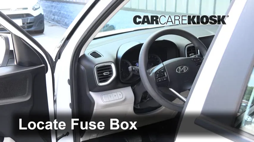 2020 Hyundai Venue SEL 1.6L 4 Cyl. Fusible (intérieur)